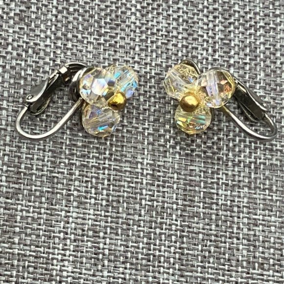 Clip On Earrings Triangle Clover Clear Faceted Rhinestones Silver Gold Bling - Picture 2 of 4